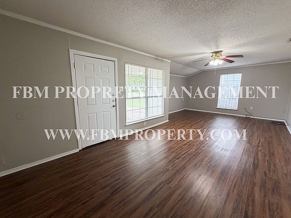 4th image of 136 Highland Dr