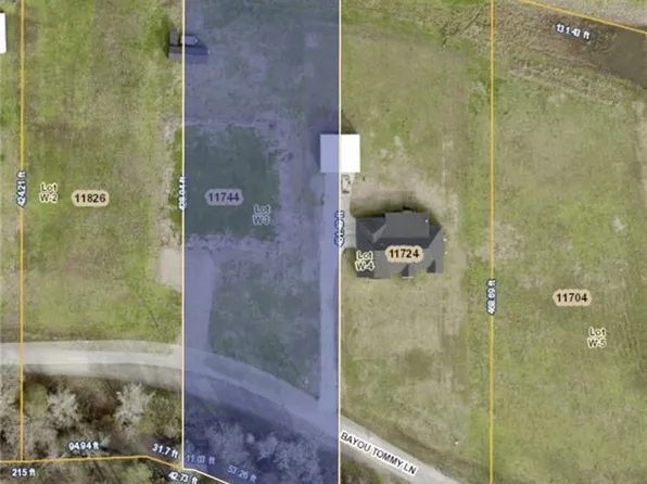 11744 Bayou Tommy Ln, Port Allen, LA 70767