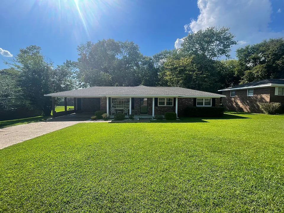 416 E Lakeside Dr