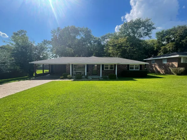 416 E Lakeside Dr, Florence, AL 35630
