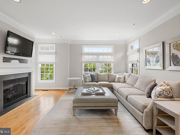 5th image of 536 Casey Ln
