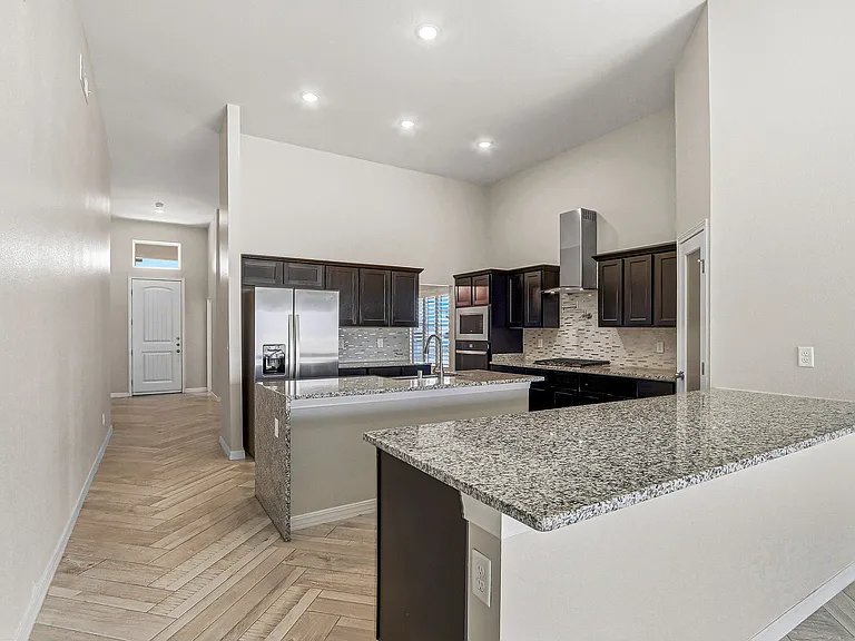 925 Louisiana Downs Ave — Photo 11