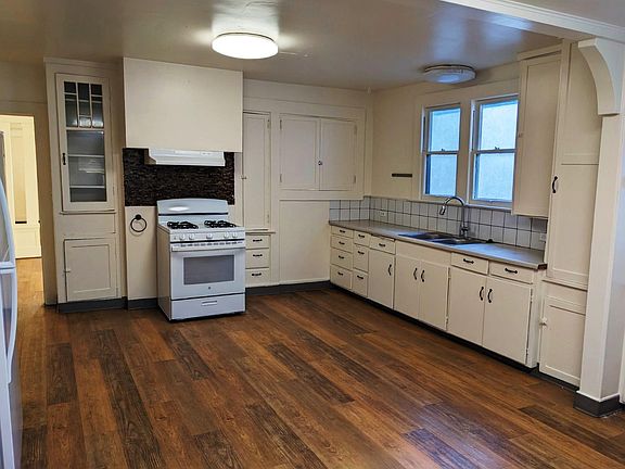 5th image of 32 Brennan St