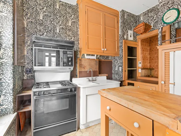 105 West 72nd Street image 4 of 6