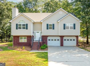 544 Academy Woods Dr, Jefferson, GA 30549
