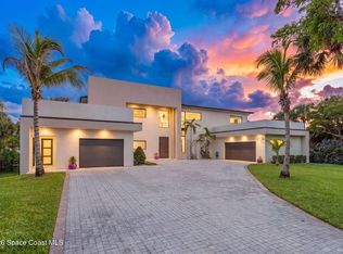 7866 Casuarina Dr, Melbourne Beach, FL 32951