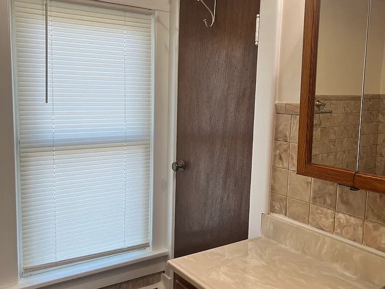 2nd floor bathroom
