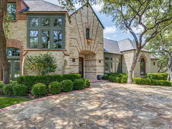 5th image of 142 TURNBERRY WAY