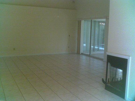 Huge Great room with plant shelves
