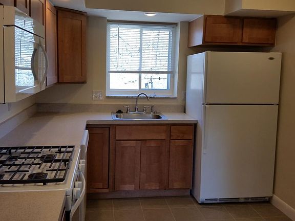 2nd image of 8327 Delmar Blvd APT 2W