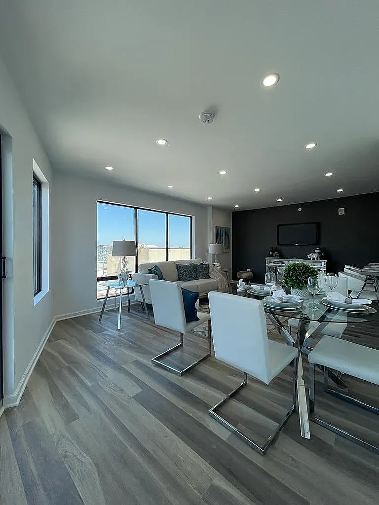 1 bed, 600 sqft, $2,449 — Photo 3