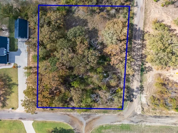 42 Nicklaus Dr, Sulphur Springs, TX 75482