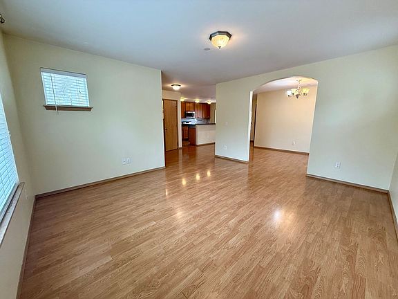 4th image of 2224 Bobs Hollow Ln