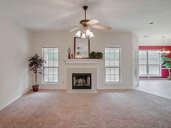 2nd image of 218 Stuttgart Cir