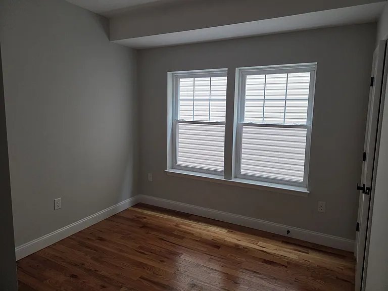 214 S 10th St #2 — Photo 8