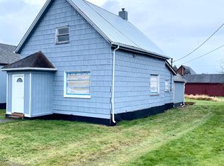 415 4th St, Hoquiam, WA 98550