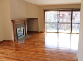8150 Brookside Dr, Palos Park, IL 60464
