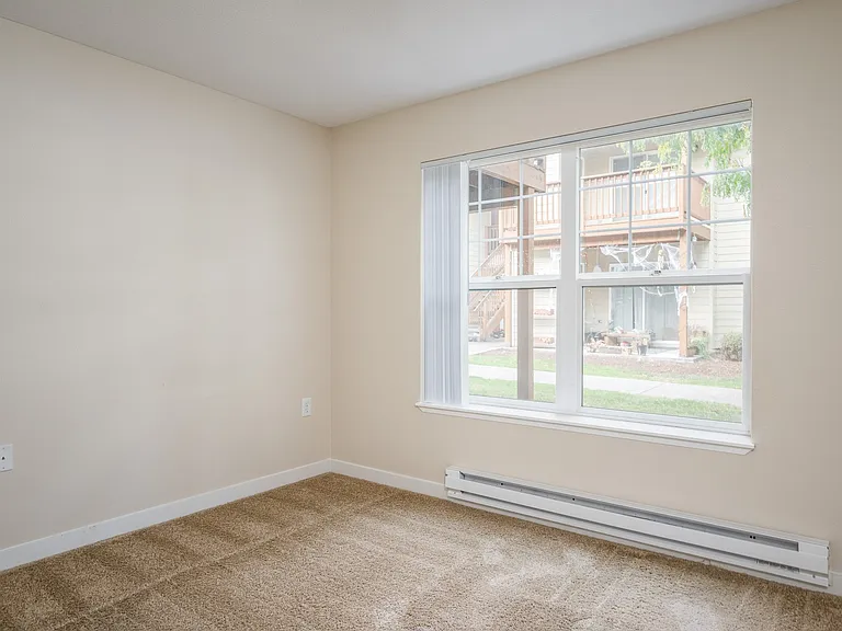 Suzann Plaza Apartments — Photo 30