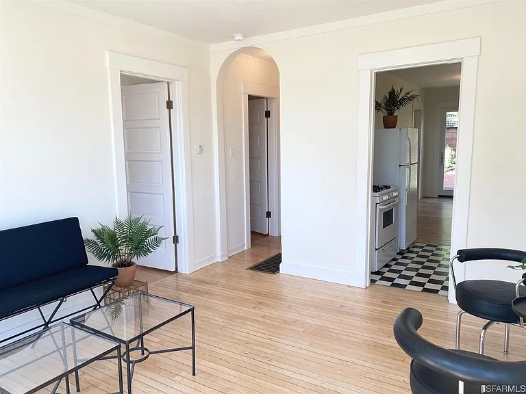 122 Manchester St — Photo 5