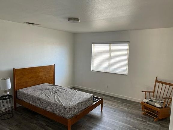 4th image of 73538 Sun Valley Dr #B