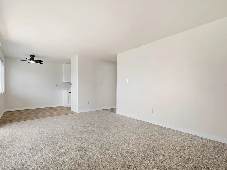Green Acres Apartments — Photo 8