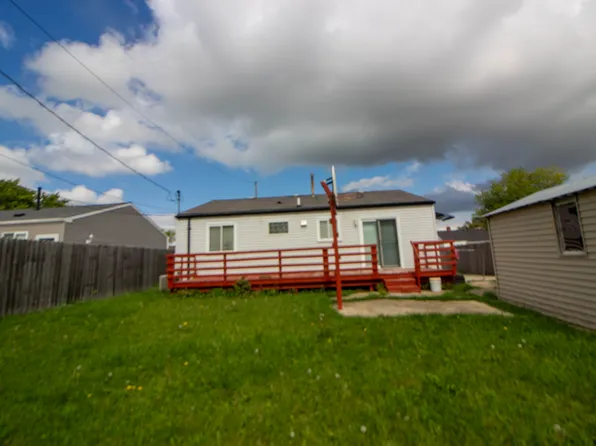 19200 Florida St, Roseville, MI 48066