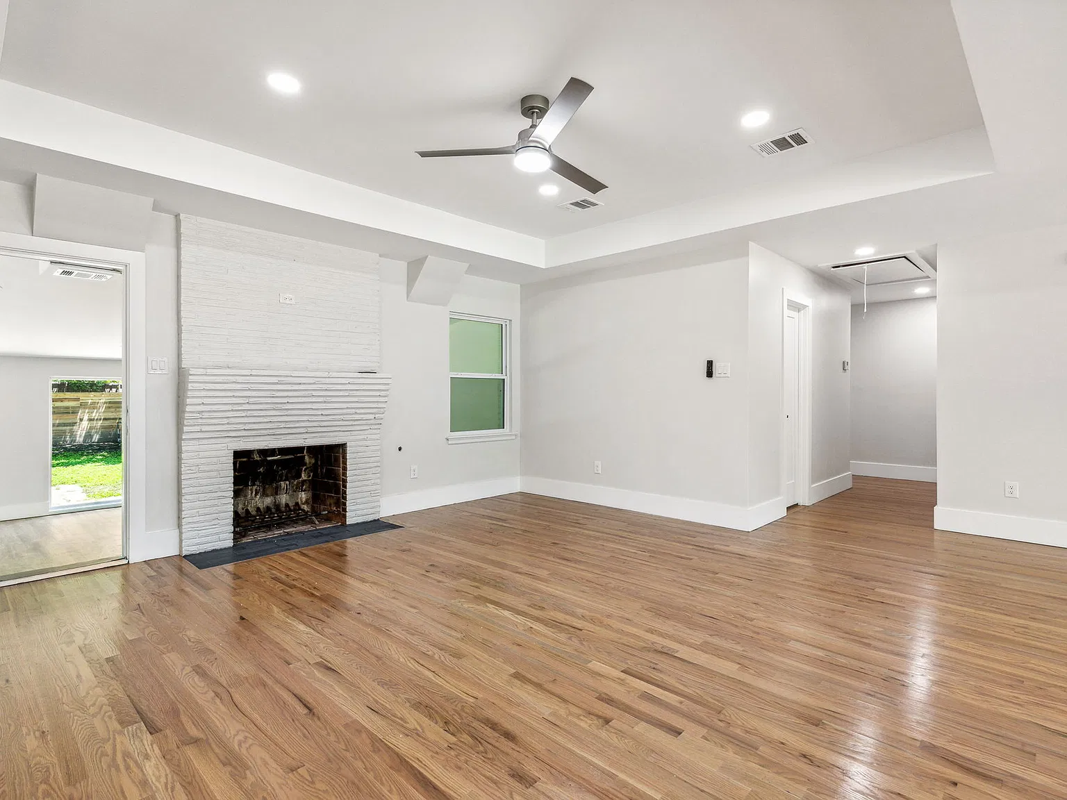 3 bed, 2950 sqft, $7,500 — Photo 4