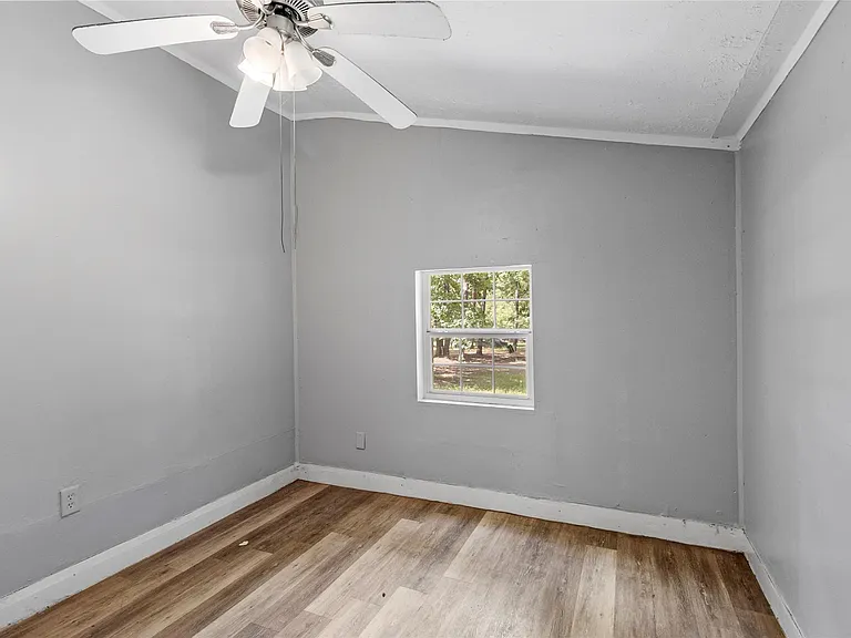 8 Jackson Rd — Photo 15
