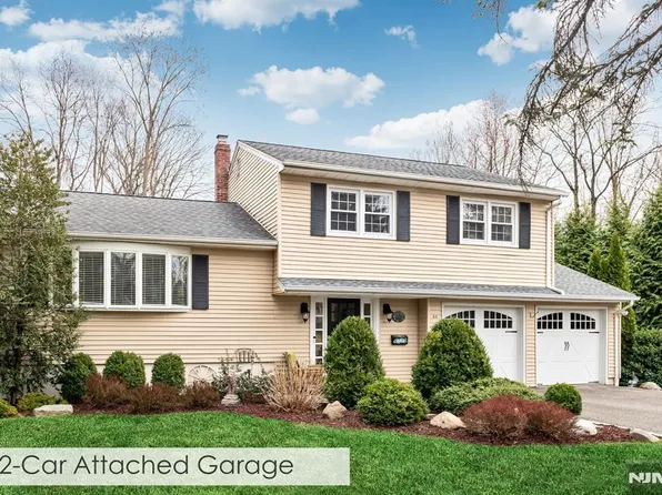 60 N Spruce St, Ramsey, NJ 07446