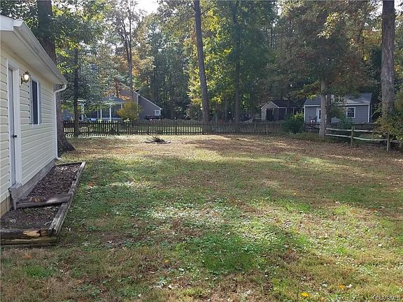 2nd image of 9361 Guenevere Pl