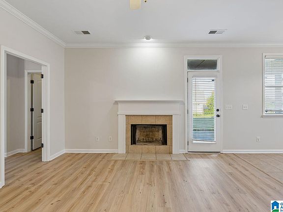 5th image of 1039 Pine Valley Dr