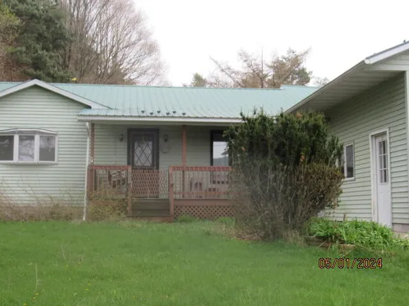 513 River Rd, Malone, NY 12953