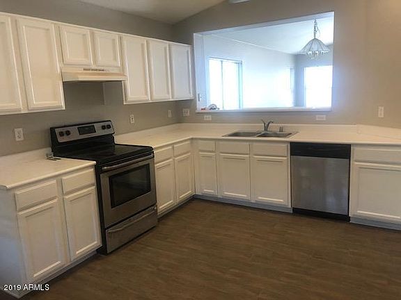 3rd image of 2267 E Winchester Pl