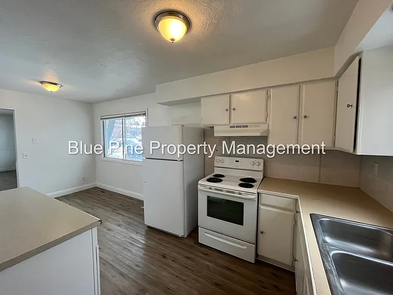 743 May St — Photo 5
