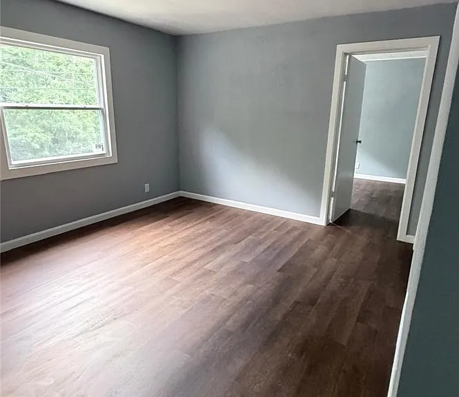 1021 California Dr — Photo 8