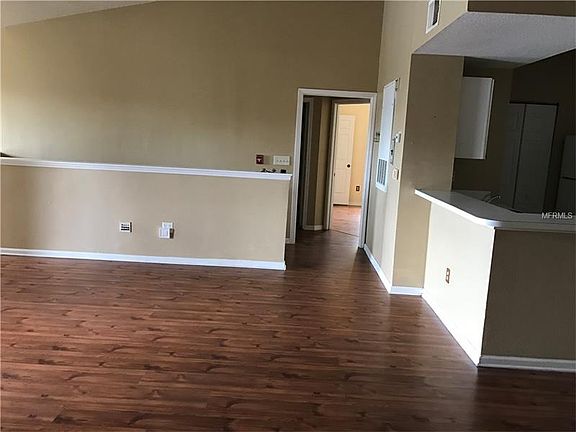5th image of 2001 Tizewell Cir APT 1512