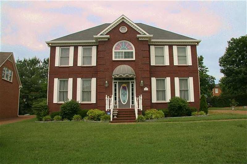 1st image of 417 Queen Marys Ct