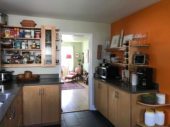 Updated custom kitchen.