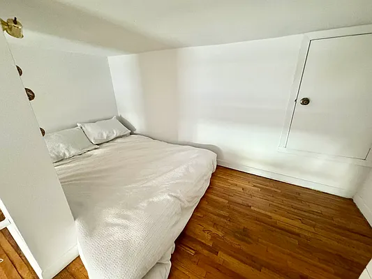 Rented by J PRESTON AND ASSOCIATES INC | media 6