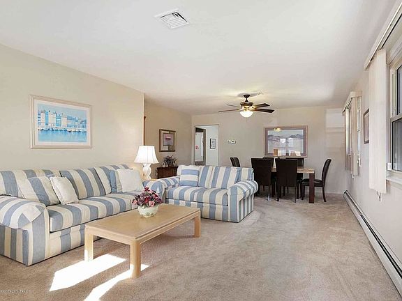 3rd image of 537 Jamaica Blvd