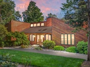 86 Cole Rd, Whitehouse Station, NJ 08889