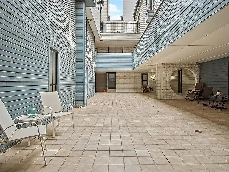 901 NW 7th St #103 — Photo 37