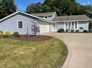 20553 Spruce Dr, Strongsville, OH