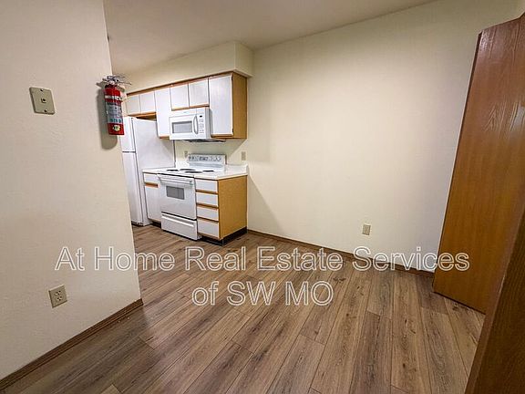3rd image of 2029 S National Ave APT 17