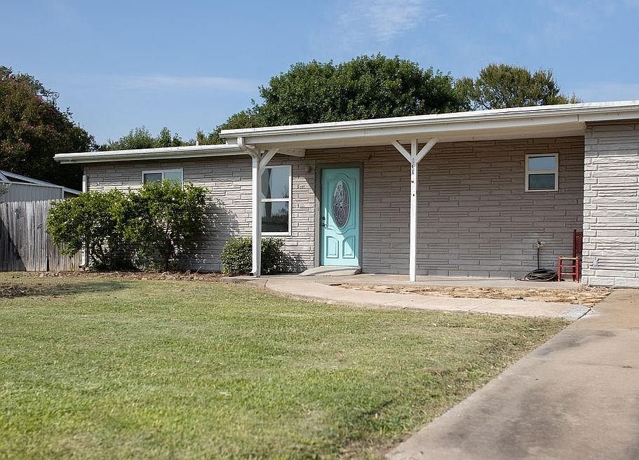 1st image of 130 Burch Cir