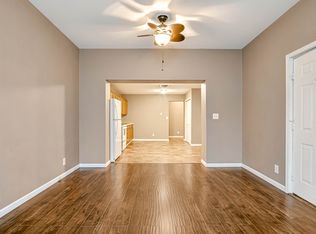 224 E 3rd St APT A, Waterloo, IL 62298