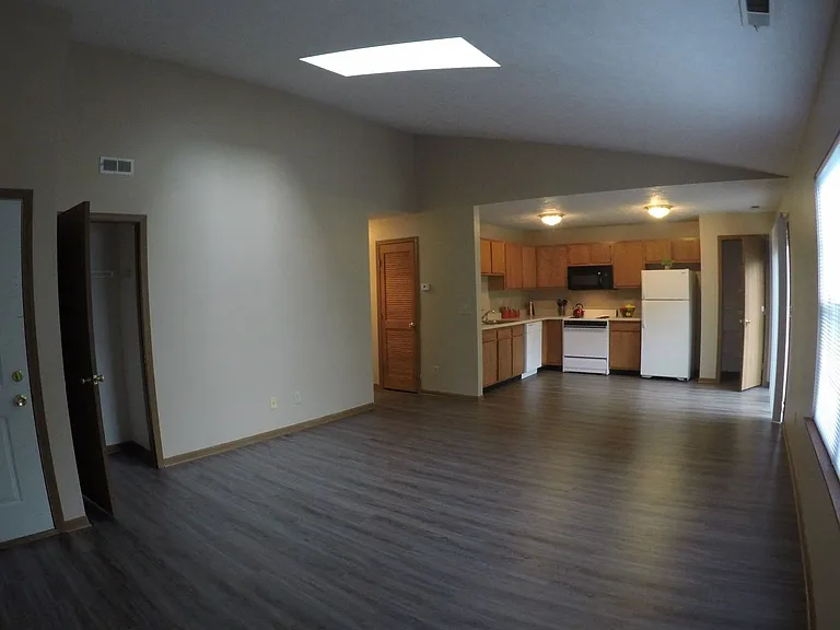 2911-2915 Horizon Dr. — Photo 6