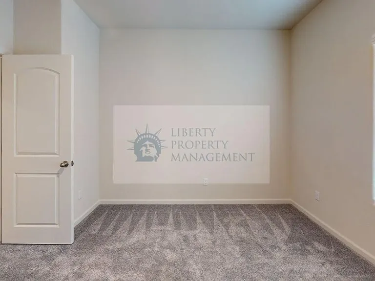 636 Granada Ct — Photo 14