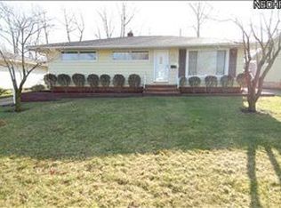 5909 Amrap Dr, Parma Heights, OH 44130