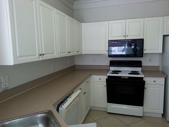 4th image of 4307 Bayside Village Dr